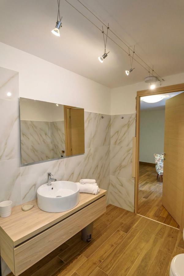 Maison Balu Apartments Torri Del Benaco Exteriér fotografie